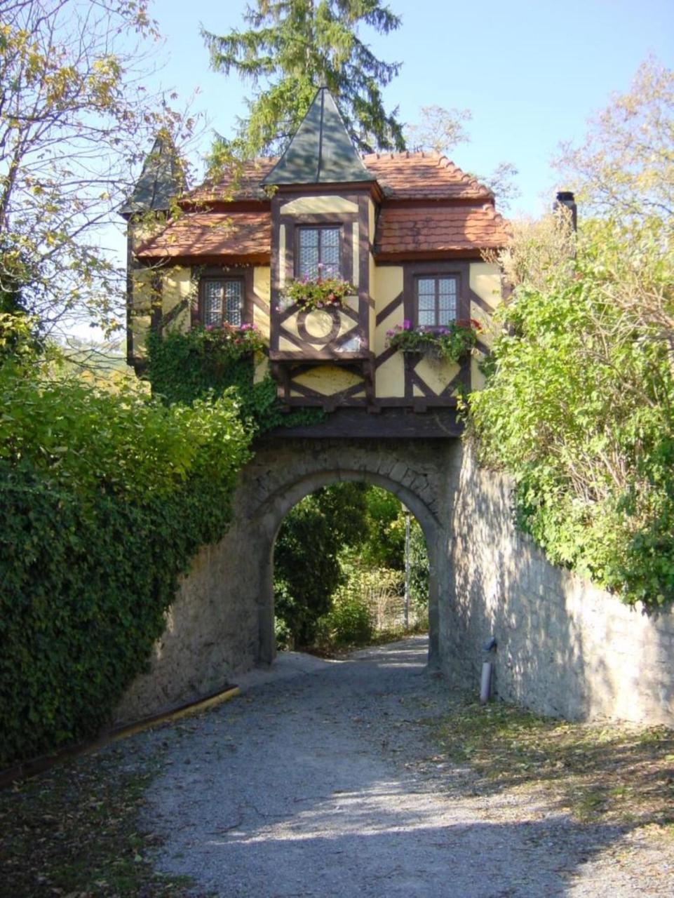 Landgasthof zur Krone Krautheim Exterior foto